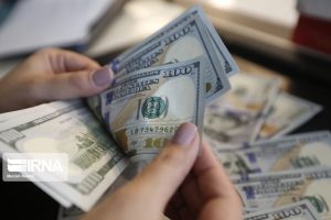 افزایش بهای دلار در صرافی‌ها