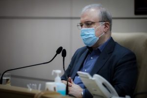 وزیر بهداشت: طب سنتی نباید در دست پلید خرافه، قربانی شود