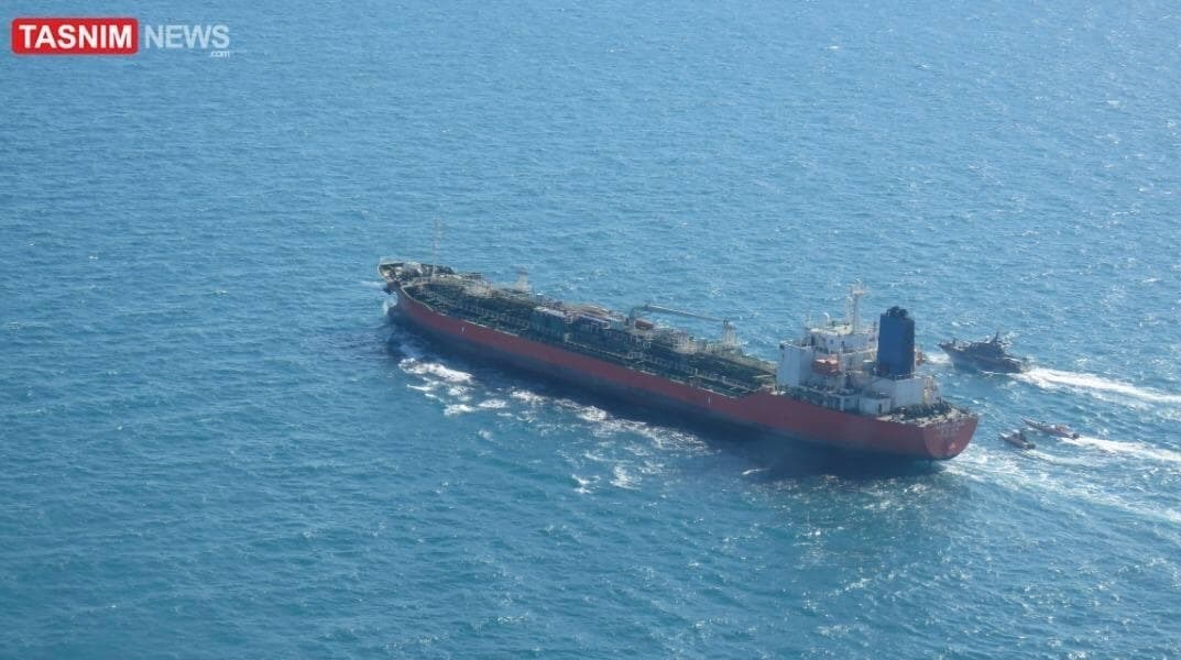 توقیف یک کشتی با پرچم کره جنوبی در خلیج فارس