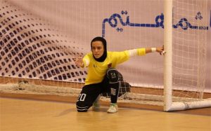 دختر ایرانی به یک قدمی دستکش طلای جهان رسید
