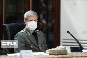 امیر حاتمی: اختیارات بودجه‌ای را به وزارت دفاع برگردانید
